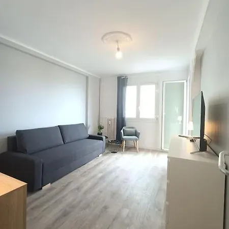 F4 Avec Vue / Flat With Sea View 3 Bedrooms * نيس