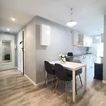 F4 Avec Vue / Flat With Sea View 3 Bedrooms شقة *